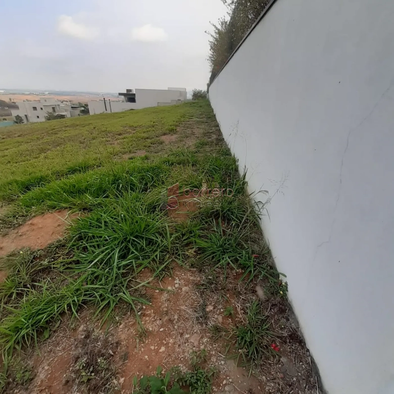 TERRENO PLANO À VENDA NO CONDOMÍNIO FAZENDA SERRA AZUL II EM ITUPEVA/SP