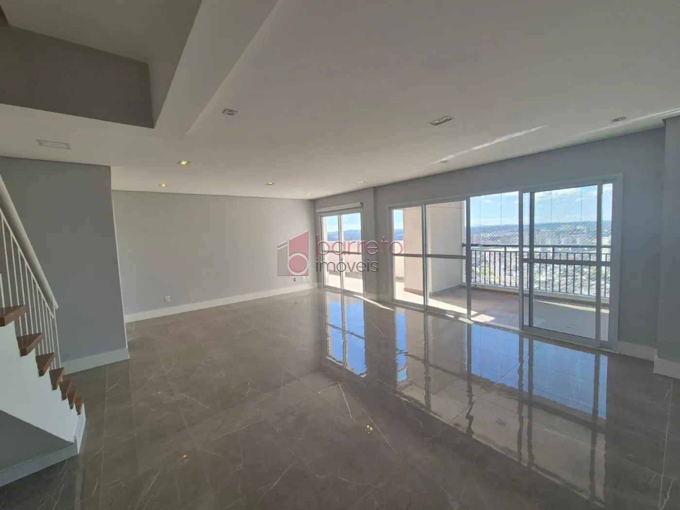 COBERTURA PARA LOCAÇÃO E VENDA NO EDIFÍCIO ALTA VISTA – JUNDIAÍ/SP