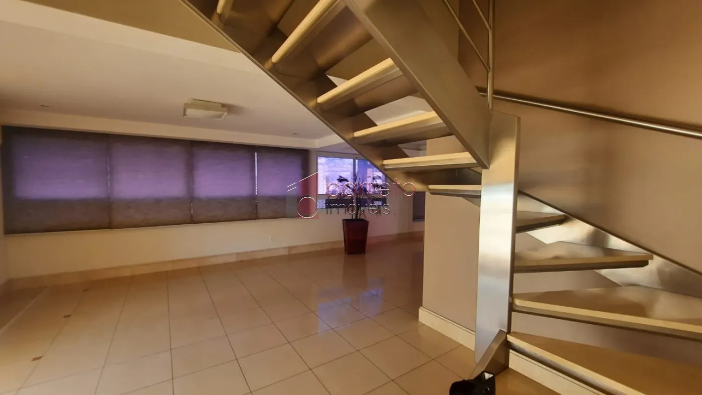 COBERTURA ESTILO DUPLEX PARA VENDA E LOCAÇÃO NO CONDOMÍNIO MAISON CLASSIC – JUNDIAÍ/SP