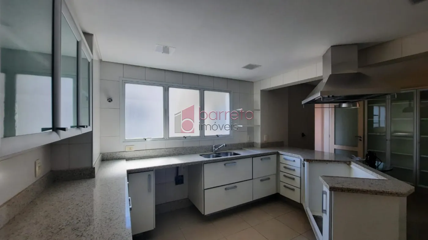 COBERTURA ESTILO DUPLEX PARA VENDA E LOCAÇÃO NO CONDOMÍNIO MAISON CLASSIC – JUNDIAÍ/SP