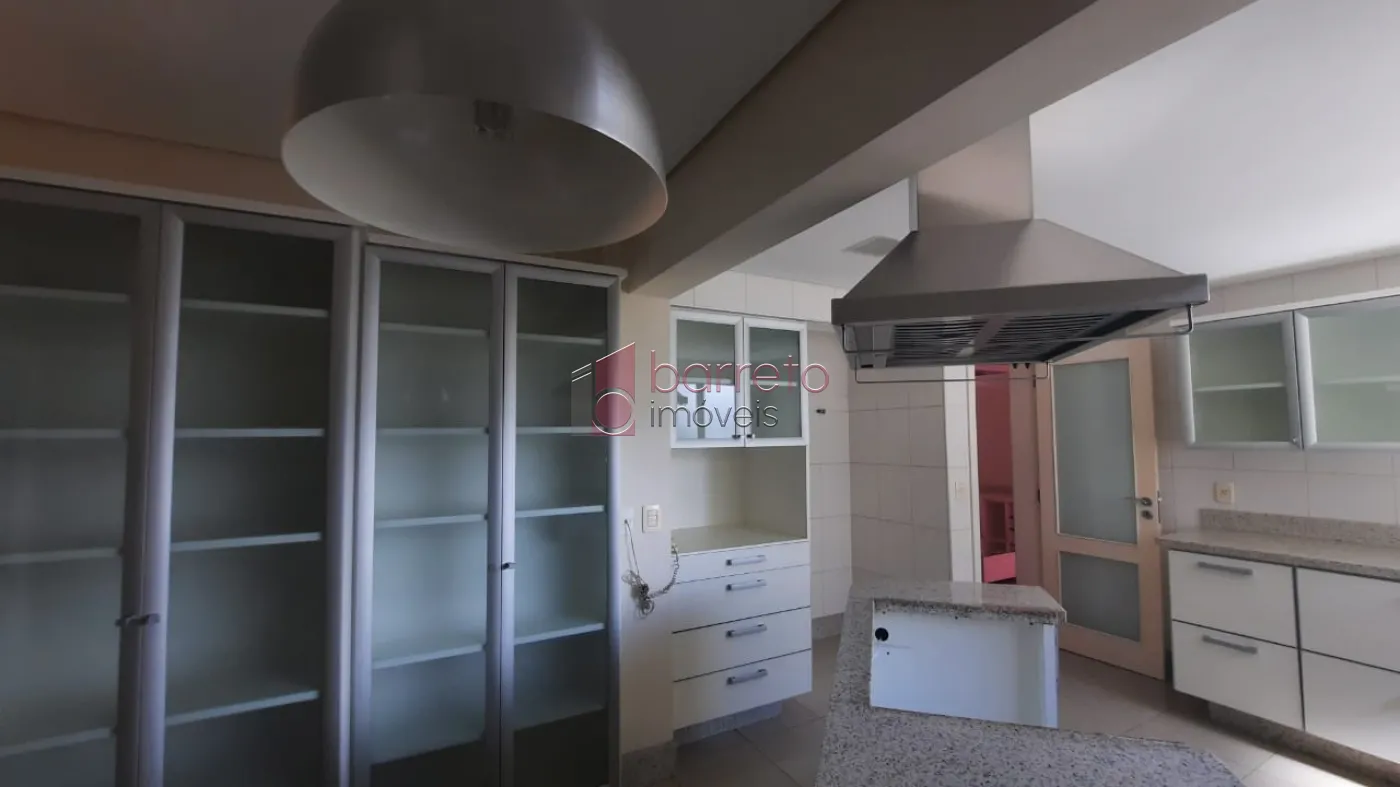 COBERTURA ESTILO DUPLEX PARA VENDA E LOCAÇÃO NO CONDOMÍNIO MAISON CLASSIC – JUNDIAÍ/SP