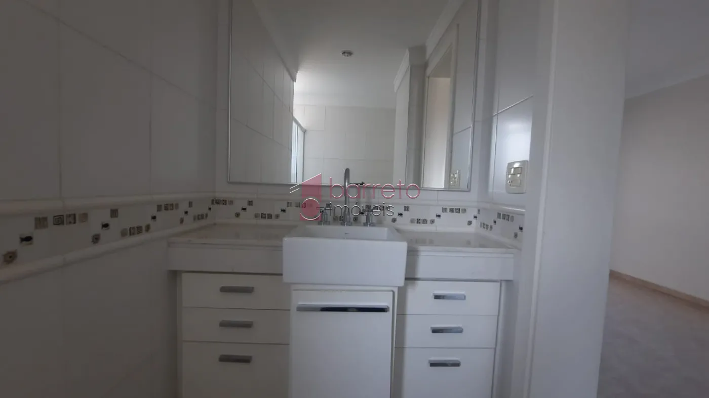 COBERTURA ESTILO DUPLEX PARA VENDA E LOCAÇÃO NO CONDOMÍNIO MAISON CLASSIC – JUNDIAÍ/SP