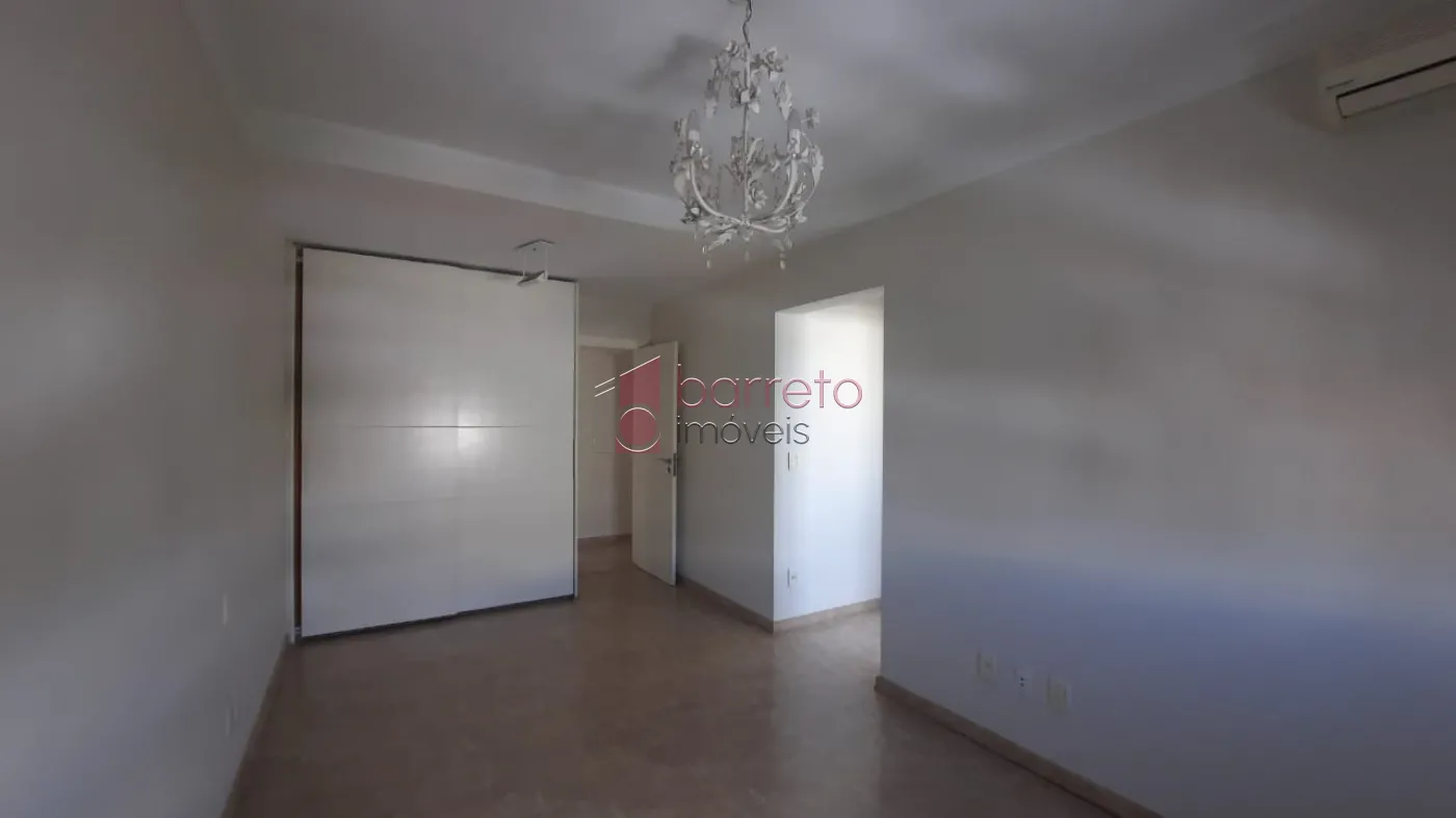 COBERTURA ESTILO DUPLEX PARA VENDA E LOCAÇÃO NO CONDOMÍNIO MAISON CLASSIC – JUNDIAÍ/SP