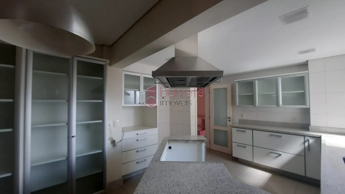COBERTURA ESTILO DUPLEX PARA VENDA E LOCAÇÃO NO CONDOMÍNIO MAISON CLASSIC – JUNDIAÍ/SP