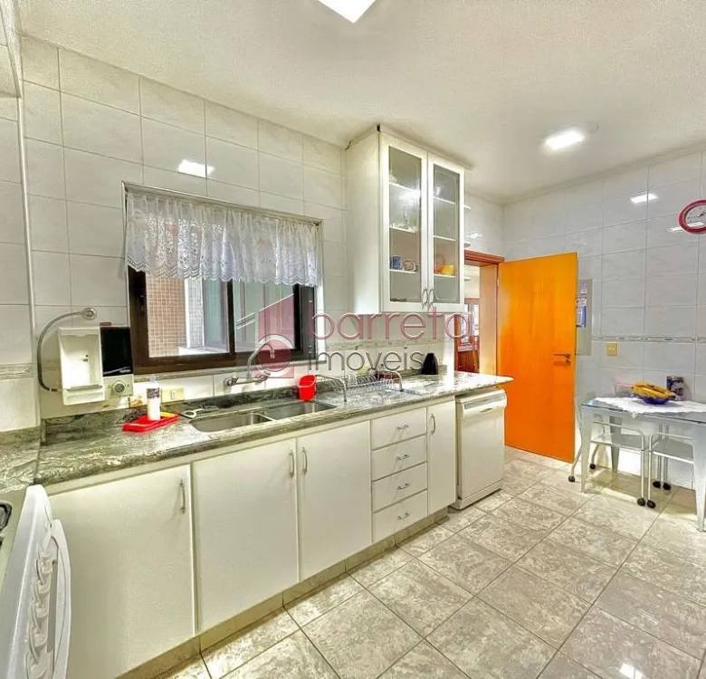 APARTAMENTO À VENDA NO CONDOMÍNIO SERRA DOS CRISTAIS – JUNDIAÍ/SP