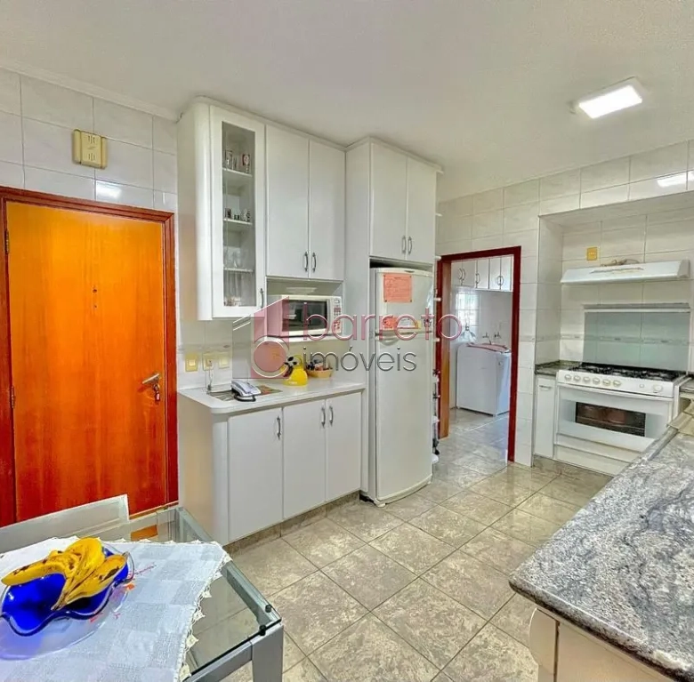 APARTAMENTO À VENDA NO CONDOMÍNIO SERRA DOS CRISTAIS – JUNDIAÍ/SP