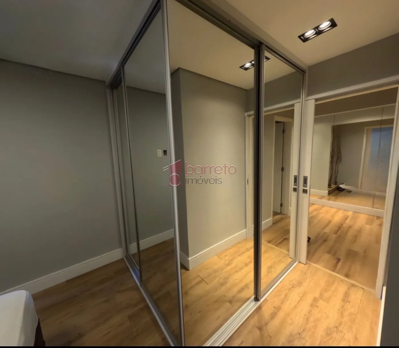 APARTAMENTO À VENDA NO CONDOMÍNIO ALTA VISTA EM JUNDIAÍ/SP