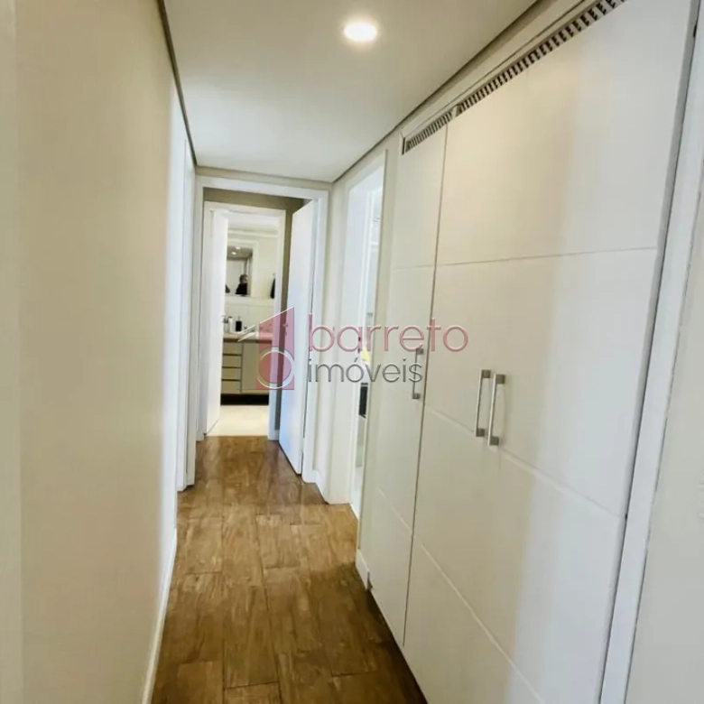 APARTAMENTO À VENDA NO EDÍFICIO BARONEZA NO CENTRO DE JUNDIAÍ/SP