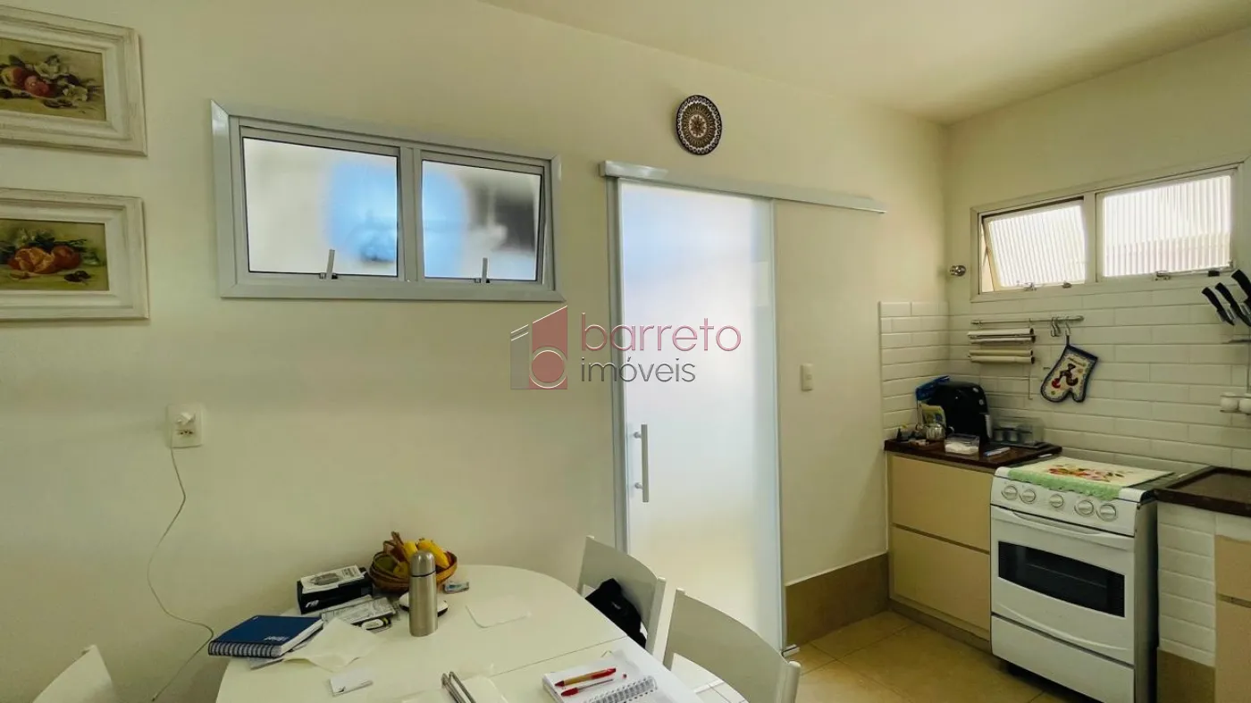 APARTAMENTO À VENDA NO EDÍFICIO BARONEZA NO CENTRO DE JUNDIAÍ/SP