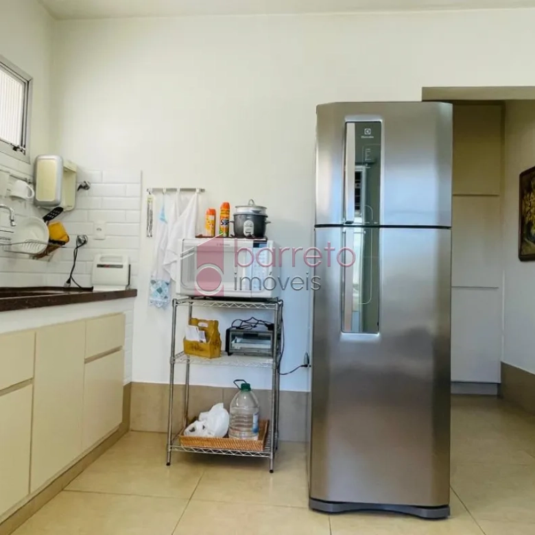 APARTAMENTO À VENDA NO EDÍFICIO BARONEZA NO CENTRO DE JUNDIAÍ/SP