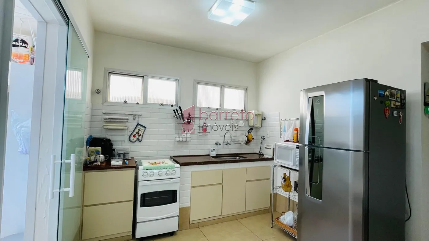 APARTAMENTO À VENDA NO EDÍFICIO BARONEZA NO CENTRO DE JUNDIAÍ/SP