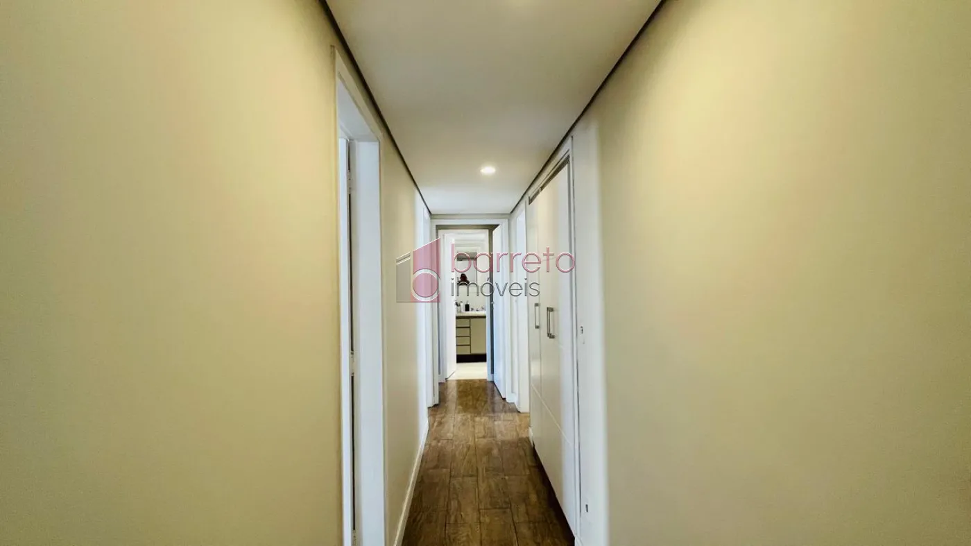 APARTAMENTO À VENDA NO EDÍFICIO BARONEZA NO CENTRO DE JUNDIAÍ/SP
