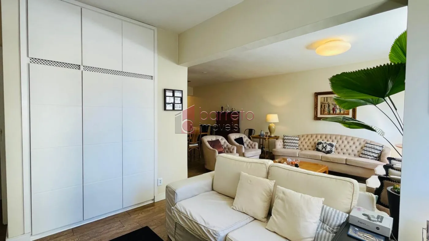 APARTAMENTO À VENDA NO EDÍFICIO BARONEZA NO CENTRO DE JUNDIAÍ/SP