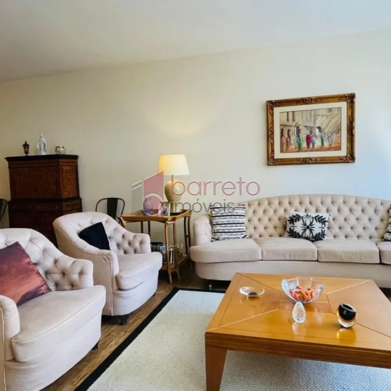 APARTAMENTO À VENDA NO EDÍFICIO BARONEZA NO CENTRO DE JUNDIAÍ/SP