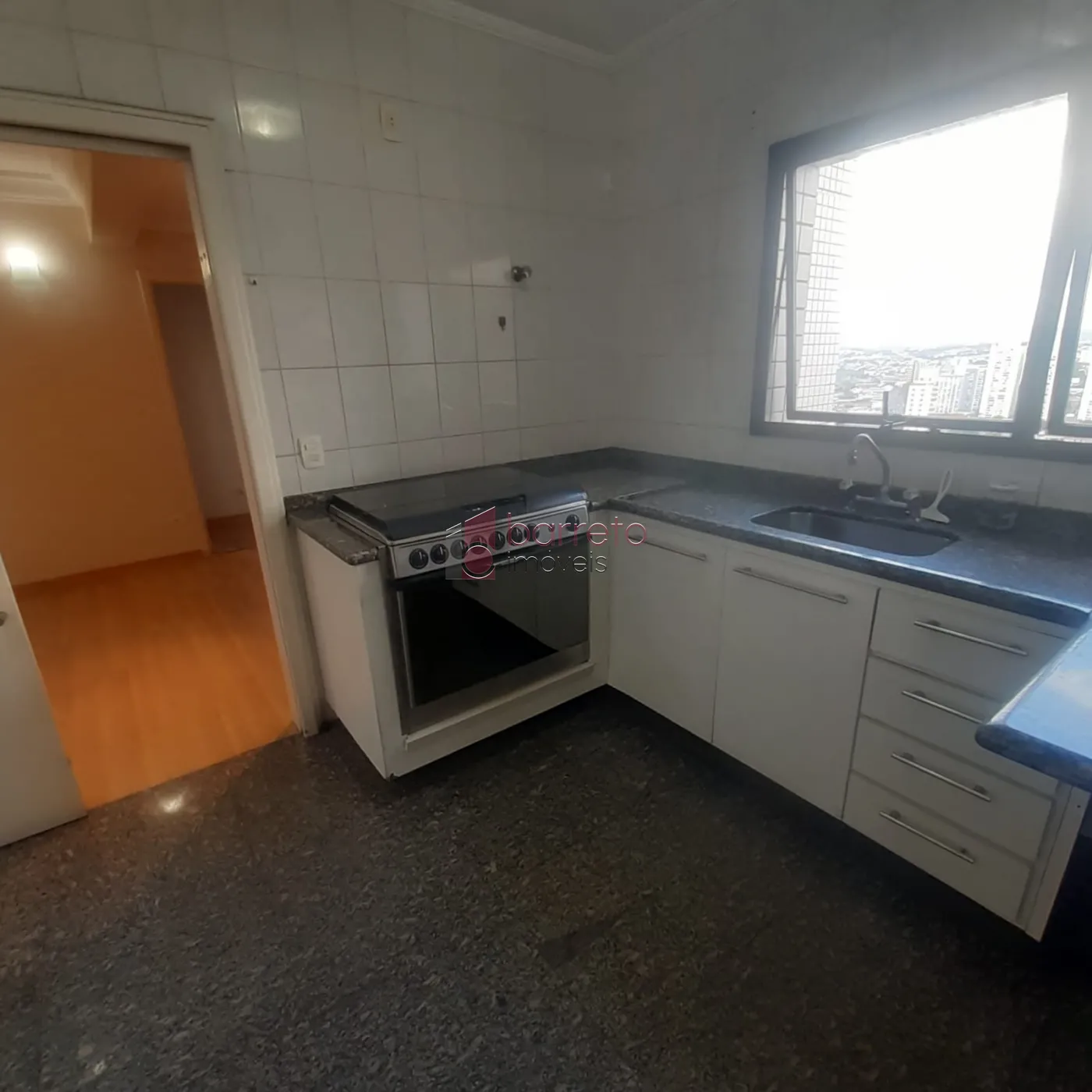 APARTAMENTO À VENDA NO CONDOMÍNIO CONCORDE EM JUNDIAÍ/SP