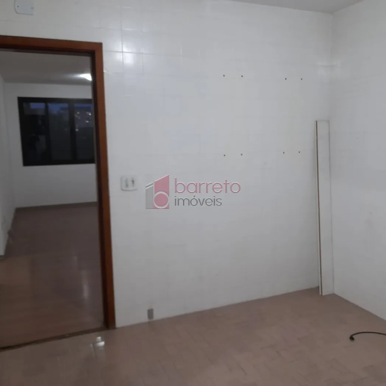 APARTAMENTO COM 03 QUARTOS À VENDA NO EDIFÍCIO JARDIM FIGUEIRAS NO CENTRO DE JUNDIAÍ/SP