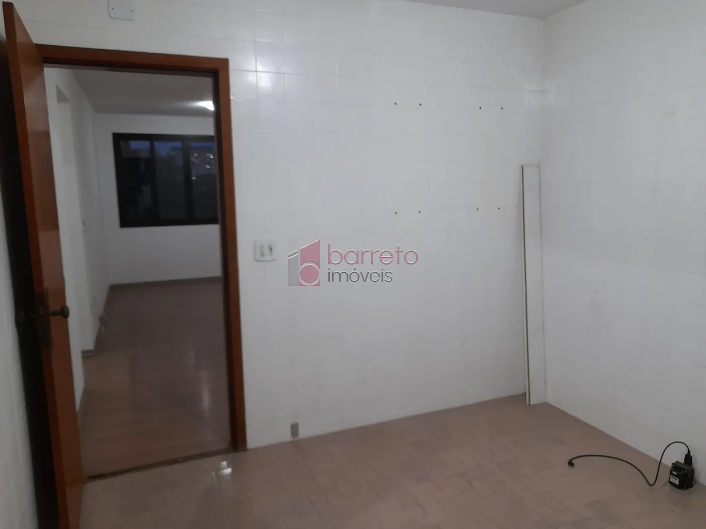 APARTAMENTO COM 03 QUARTOS À VENDA NO EDIFÍCIO JARDIM FIGUEIRAS NO CENTRO DE JUNDIAÍ/SP