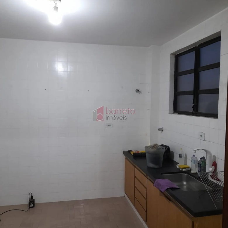 APARTAMENTO COM 03 QUARTOS À VENDA NO EDIFÍCIO JARDIM FIGUEIRAS NO CENTRO DE JUNDIAÍ/SP