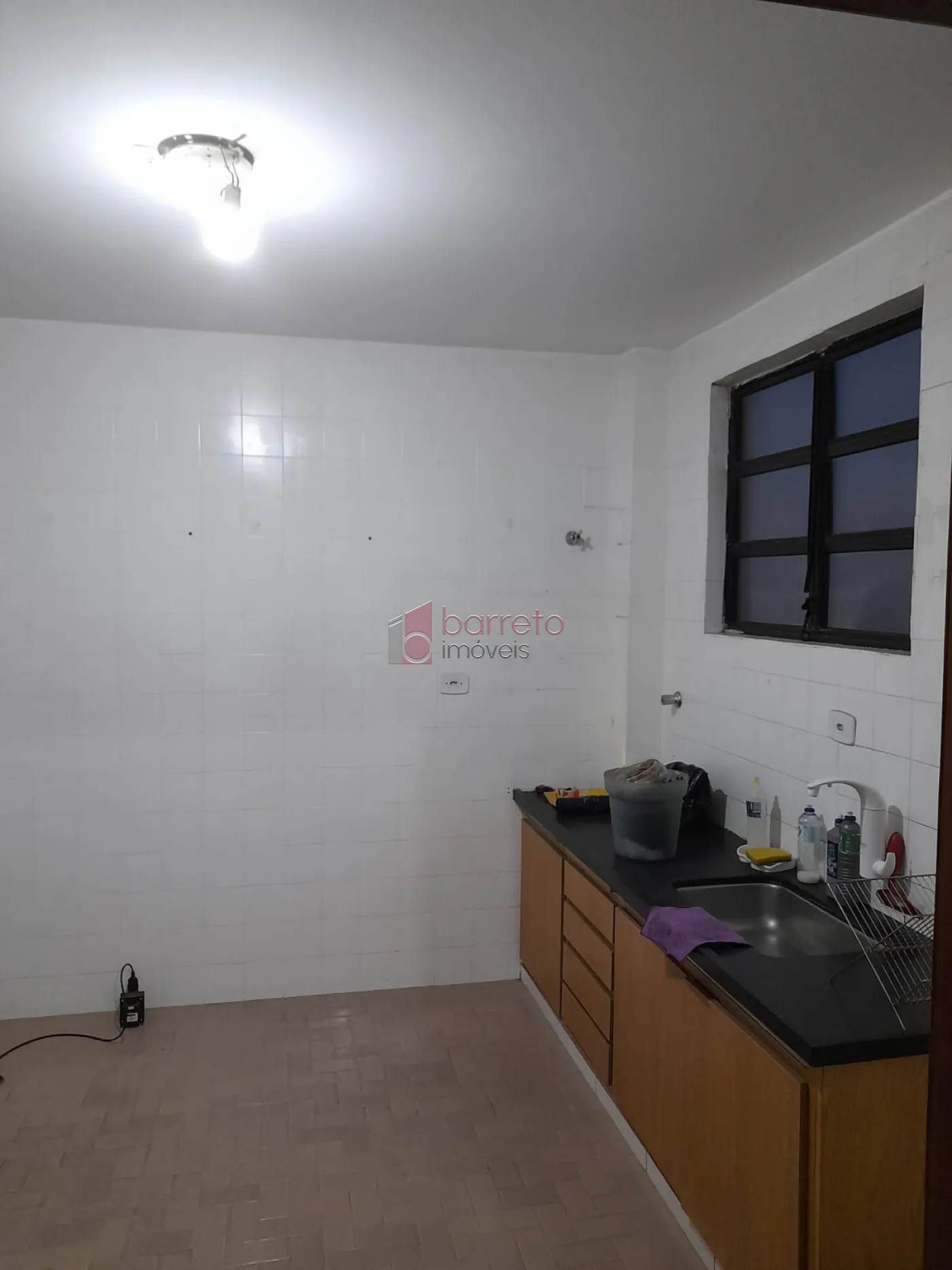 APARTAMENTO COM 03 QUARTOS À VENDA NO EDIFÍCIO JARDIM FIGUEIRAS NO CENTRO DE JUNDIAÍ/SP