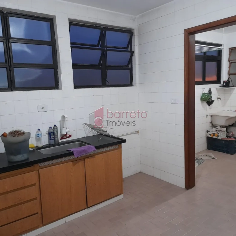 APARTAMENTO COM 03 QUARTOS À VENDA NO EDIFÍCIO JARDIM FIGUEIRAS NO CENTRO DE JUNDIAÍ/SP