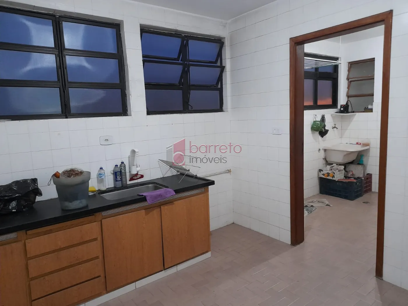 APARTAMENTO COM 03 QUARTOS À VENDA NO EDIFÍCIO JARDIM FIGUEIRAS NO CENTRO DE JUNDIAÍ/SP