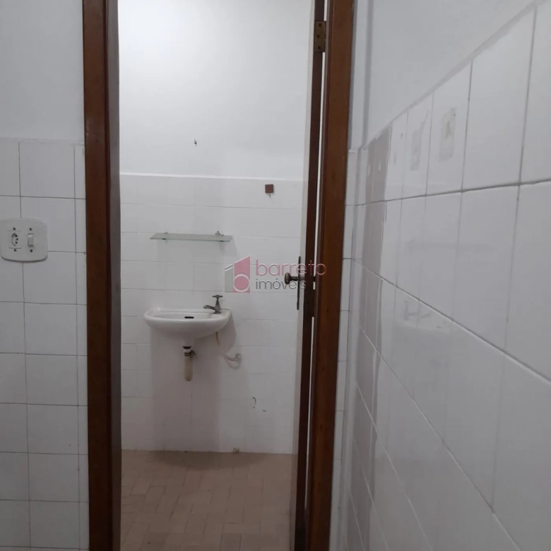 APARTAMENTO COM 03 QUARTOS À VENDA NO EDIFÍCIO JARDIM FIGUEIRAS NO CENTRO DE JUNDIAÍ/SP