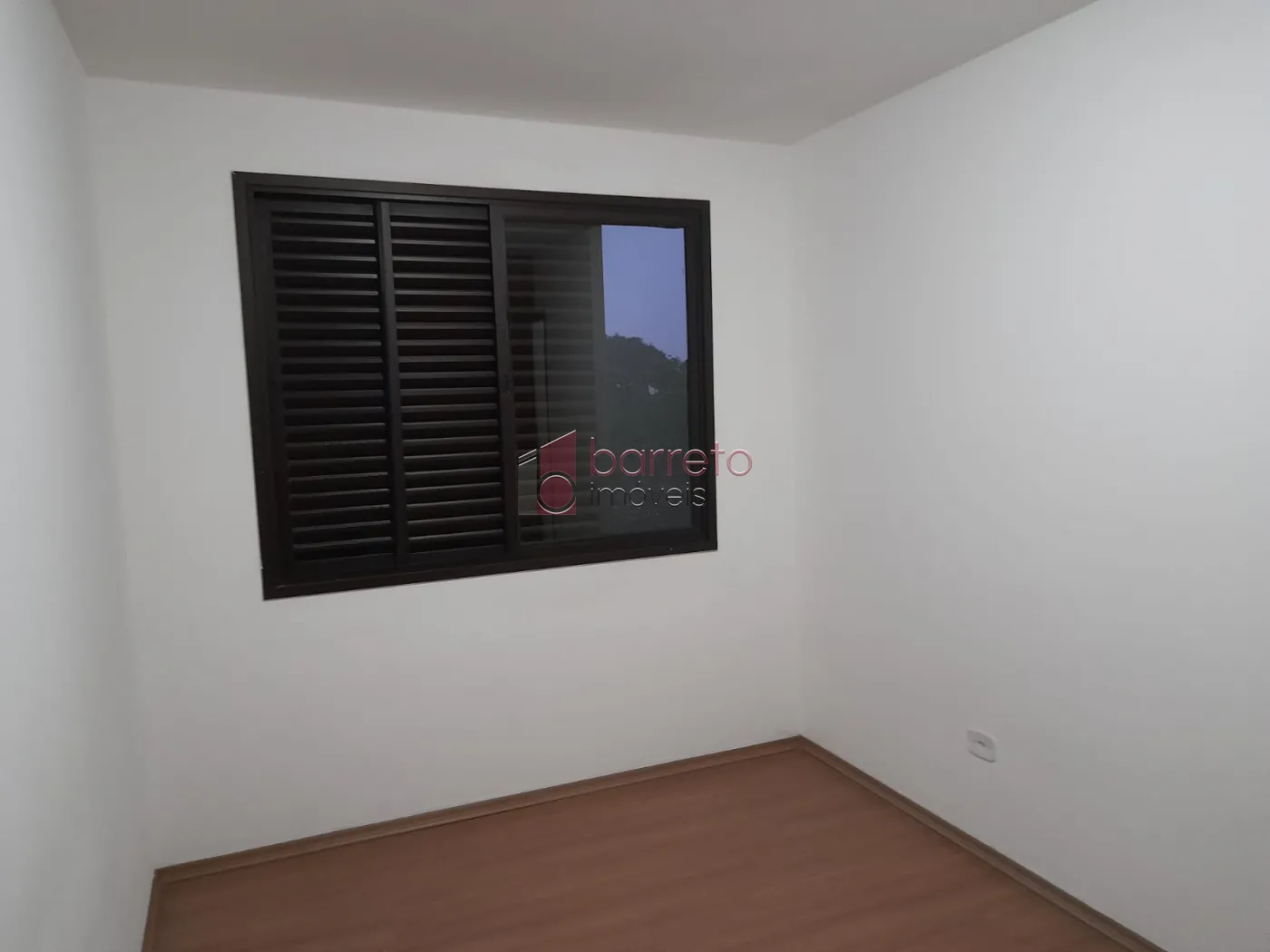 APARTAMENTO COM 03 QUARTOS À VENDA NO EDIFÍCIO JARDIM FIGUEIRAS NO CENTRO DE JUNDIAÍ/SP