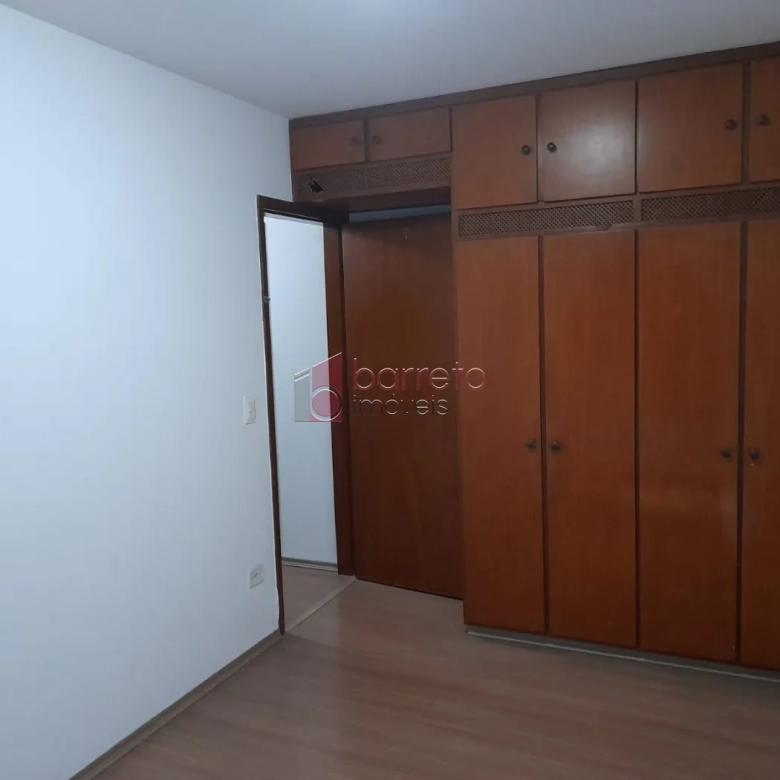 APARTAMENTO COM 03 QUARTOS À VENDA NO EDIFÍCIO JARDIM FIGUEIRAS NO CENTRO DE JUNDIAÍ/SP