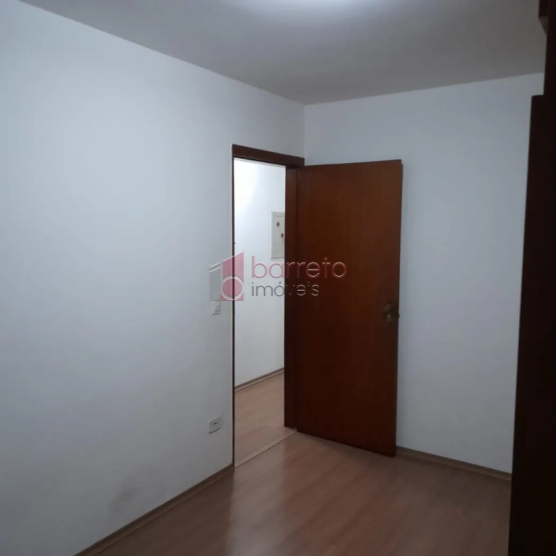 APARTAMENTO COM 03 QUARTOS À VENDA NO EDIFÍCIO JARDIM FIGUEIRAS NO CENTRO DE JUNDIAÍ/SP