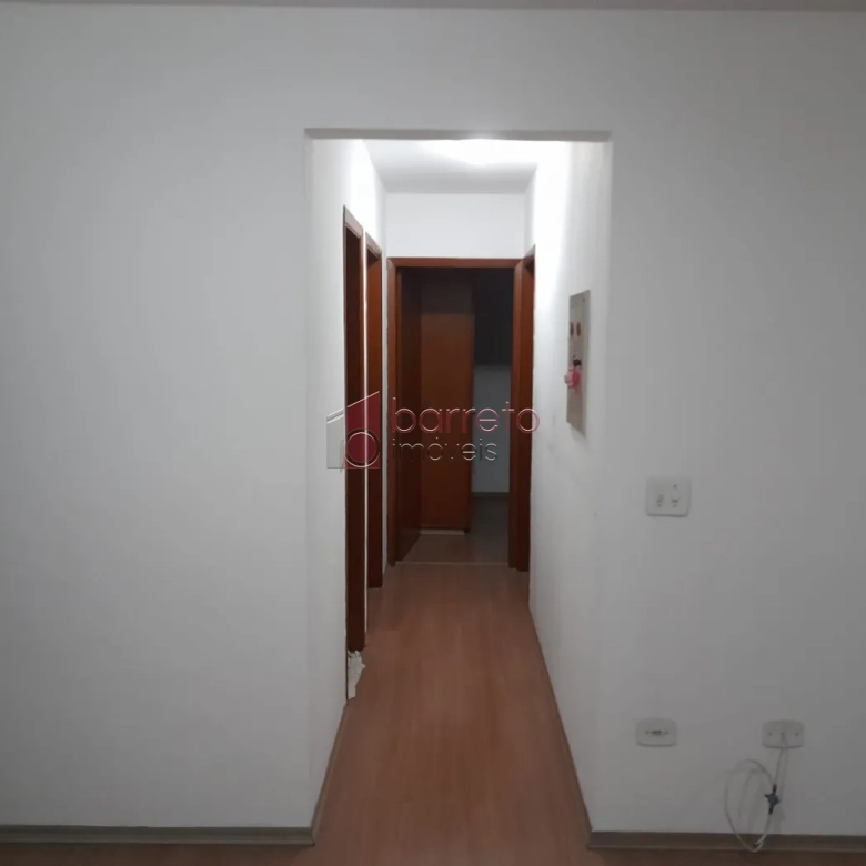 APARTAMENTO COM 03 QUARTOS À VENDA NO EDIFÍCIO JARDIM FIGUEIRAS NO CENTRO DE JUNDIAÍ/SP