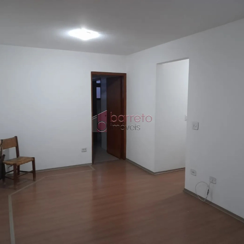 APARTAMENTO COM 03 QUARTOS À VENDA NO EDIFÍCIO JARDIM FIGUEIRAS NO CENTRO DE JUNDIAÍ/SP