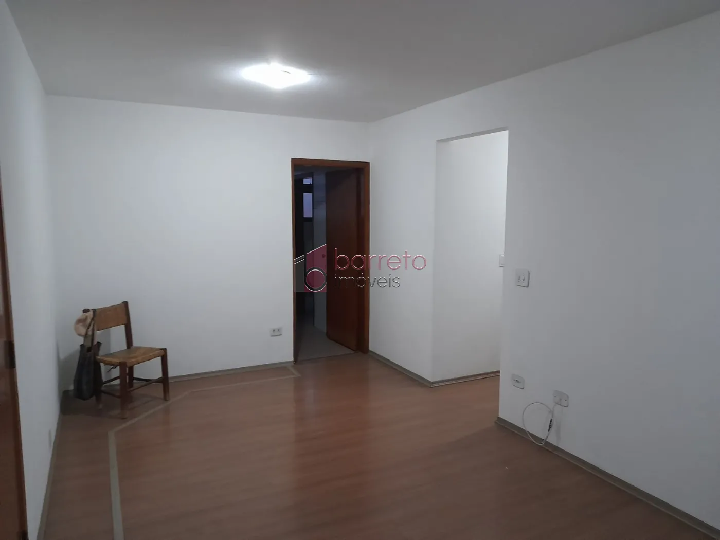 APARTAMENTO COM 03 QUARTOS À VENDA NO EDIFÍCIO JARDIM FIGUEIRAS NO CENTRO DE JUNDIAÍ/SP