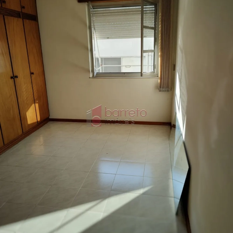 APARTAMENTO À VENDA NO EDIFÍCIO MARECHAL DEODORO NO CENTRO DE JUNDIAÍ/SP