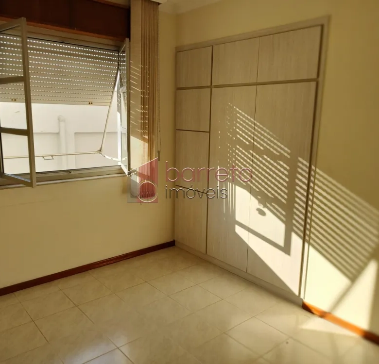 APARTAMENTO À VENDA NO EDIFÍCIO MARECHAL DEODORO NO CENTRO DE JUNDIAÍ/SP
