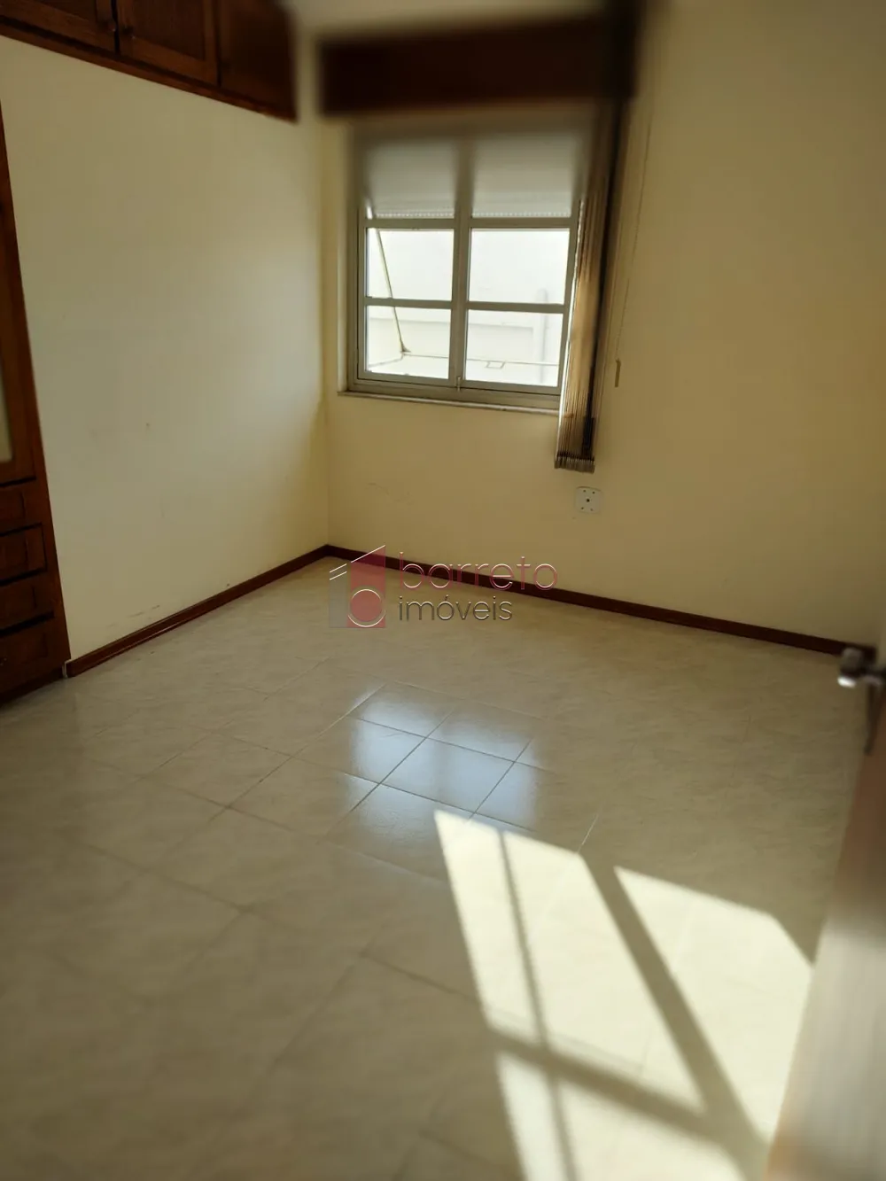 APARTAMENTO À VENDA NO EDIFÍCIO MARECHAL DEODORO NO CENTRO DE JUNDIAÍ/SP