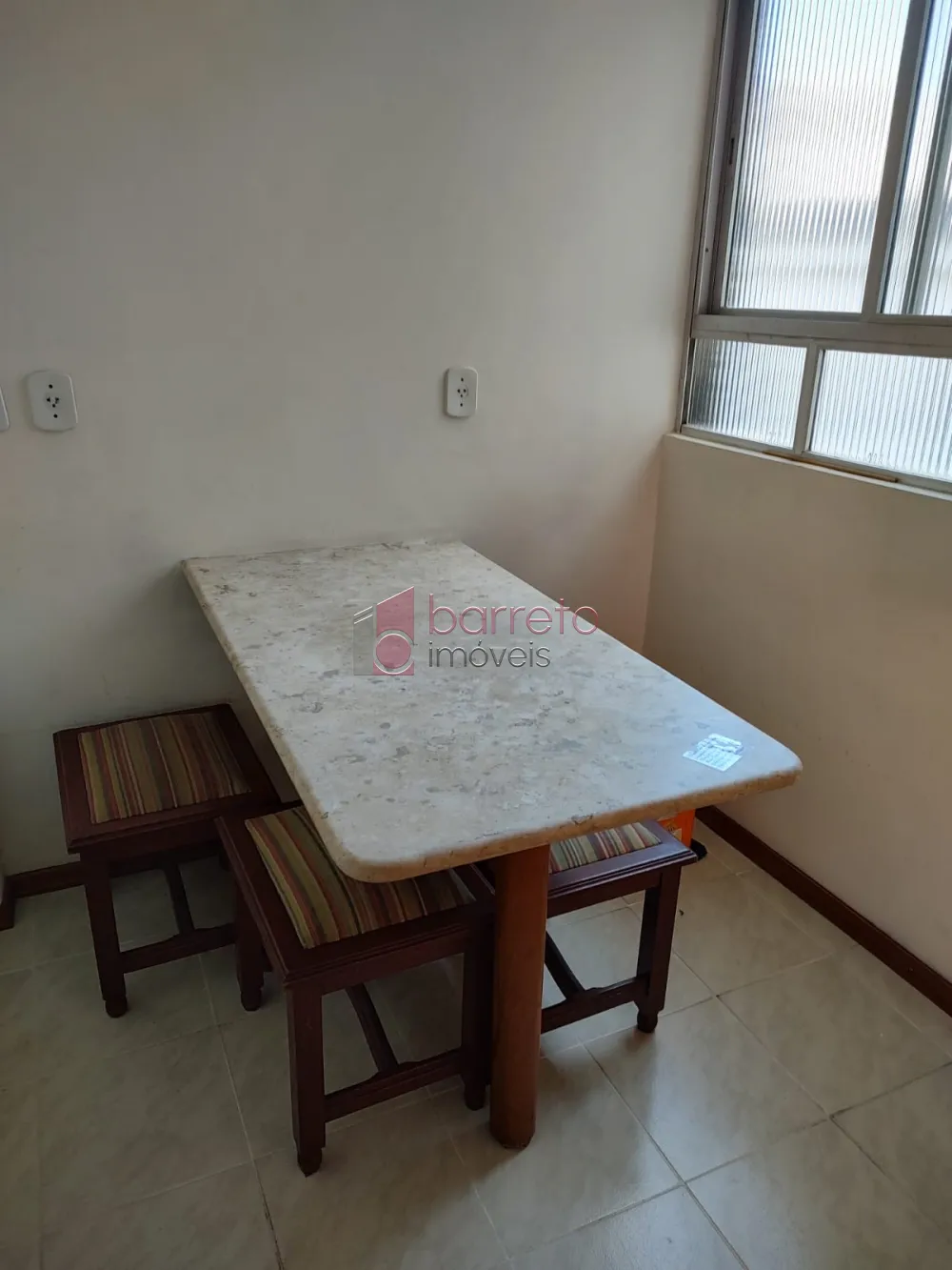 APARTAMENTO À VENDA NO EDIFÍCIO MARECHAL DEODORO NO CENTRO DE JUNDIAÍ/SP