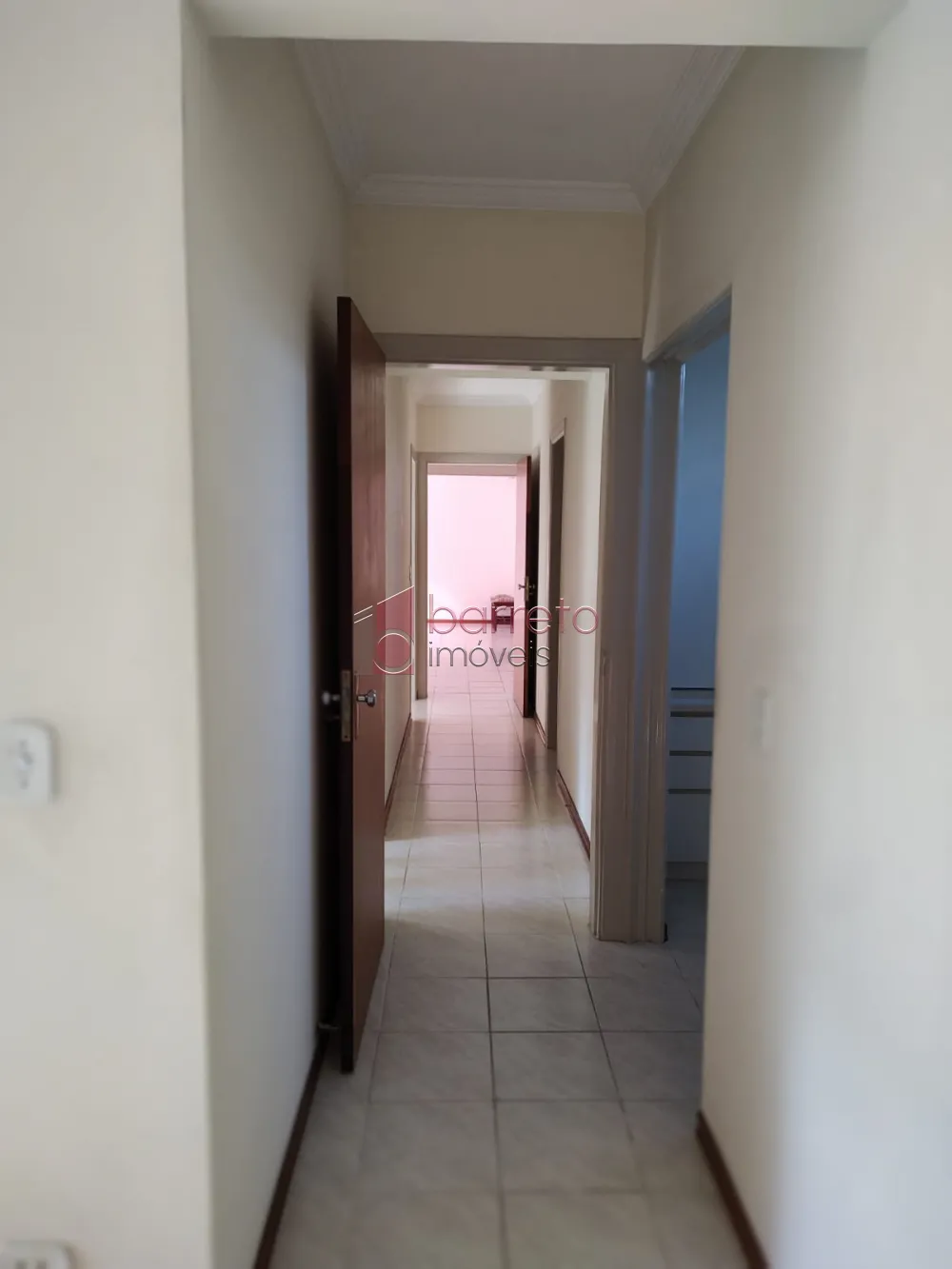 APARTAMENTO À VENDA NO EDIFÍCIO MARECHAL DEODORO NO CENTRO DE JUNDIAÍ/SP