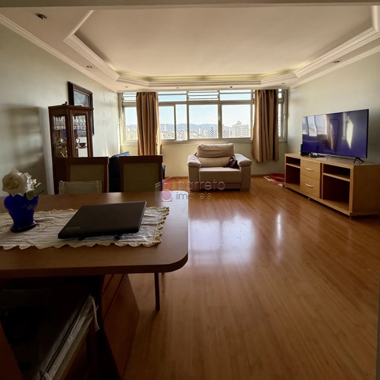 APARTAMENTO COM 3 DORMITÓRIOS À VENDA NO EDIFÍCIO MARTINS – CENTRO – JUNDIAÍ/SP