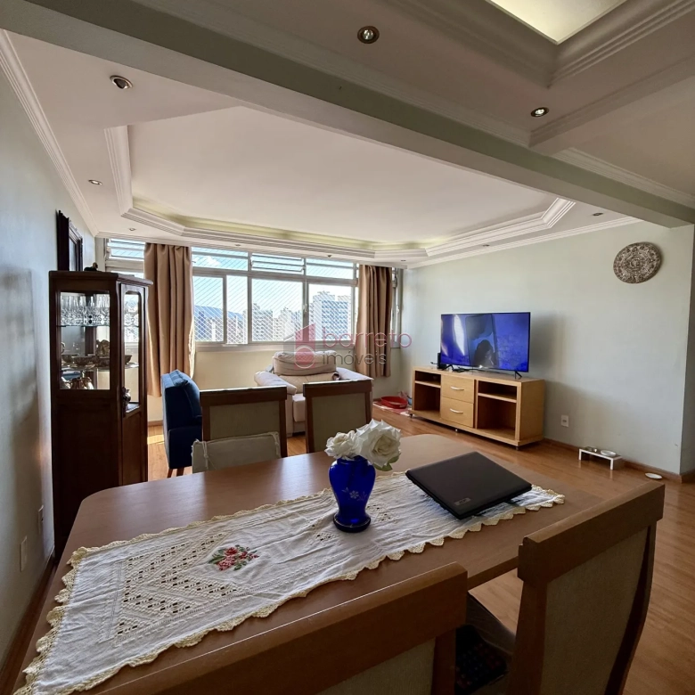 APARTAMENTO COM 3 DORMITÓRIOS À VENDA NO EDIFÍCIO MARTINS – CENTRO – JUNDIAÍ/SP
