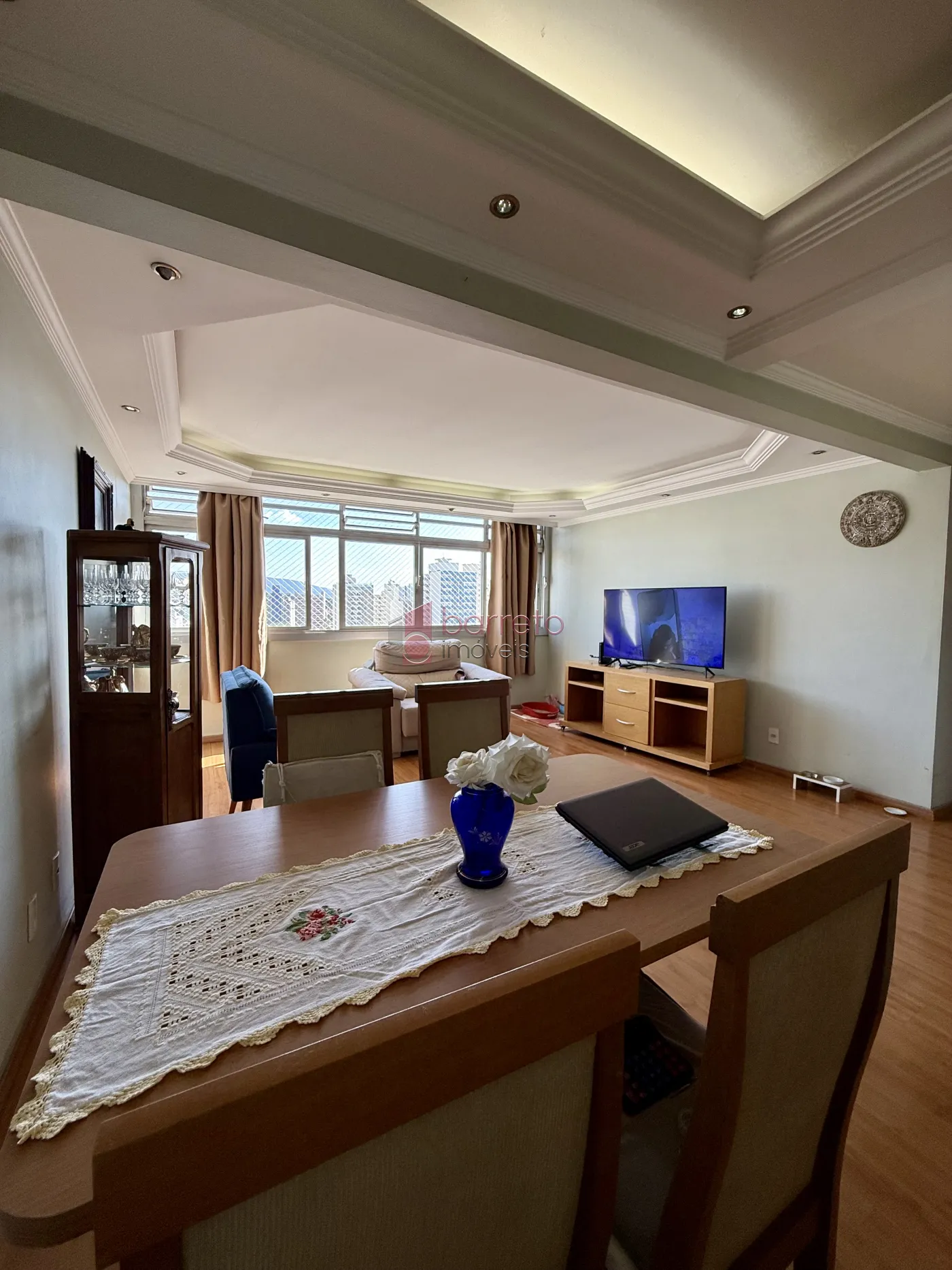 APARTAMENTO COM 3 DORMITÓRIOS À VENDA NO EDIFÍCIO MARTINS – CENTRO – JUNDIAÍ/SP
