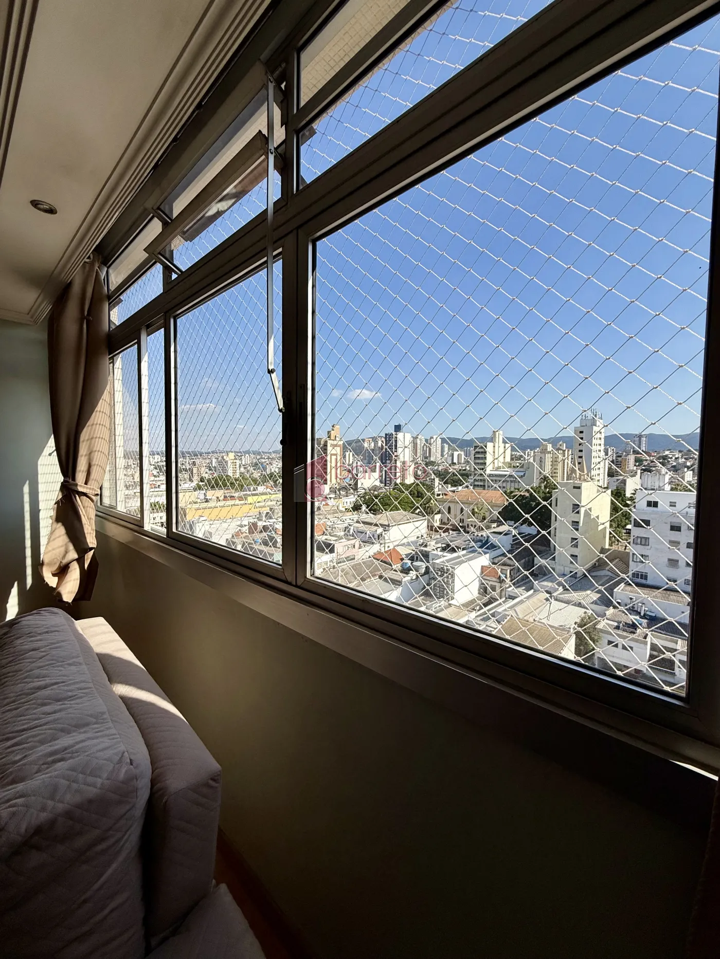 APARTAMENTO COM 3 DORMITÓRIOS À VENDA NO EDIFÍCIO MARTINS – CENTRO – JUNDIAÍ/SP