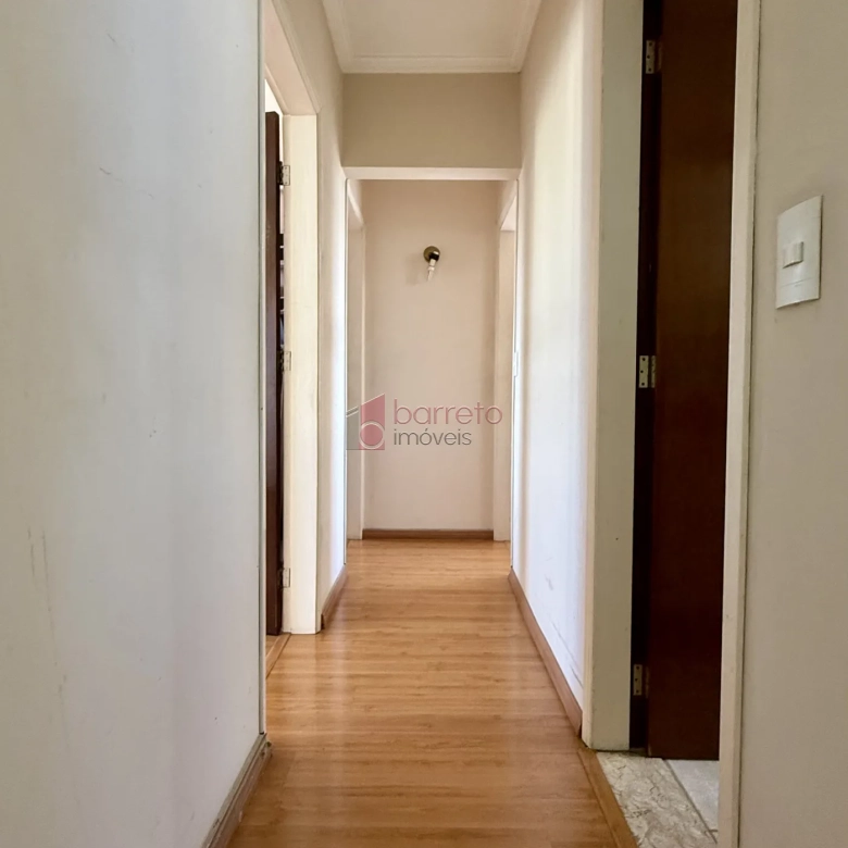 APARTAMENTO COM 3 DORMITÓRIOS À VENDA NO EDIFÍCIO MARTINS – CENTRO – JUNDIAÍ/SP
