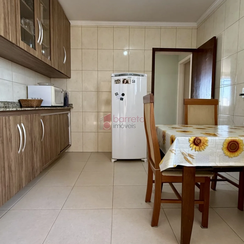 APARTAMENTO COM 3 DORMITÓRIOS À VENDA NO EDIFÍCIO MARTINS – CENTRO – JUNDIAÍ/SP