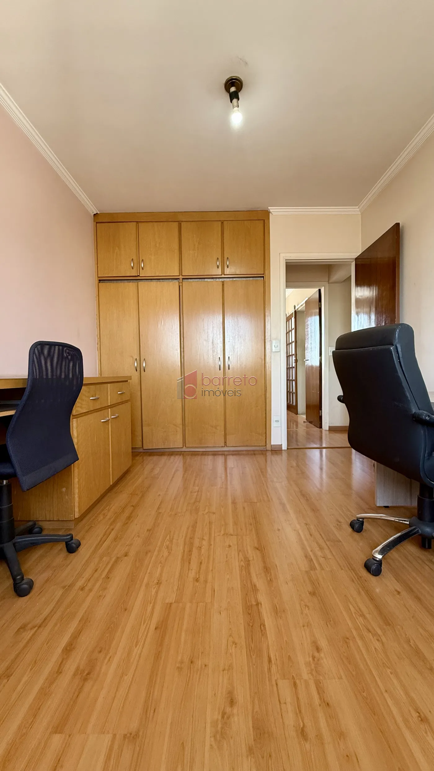 APARTAMENTO COM 3 DORMITÓRIOS À VENDA NO EDIFÍCIO MARTINS – CENTRO – JUNDIAÍ/SP