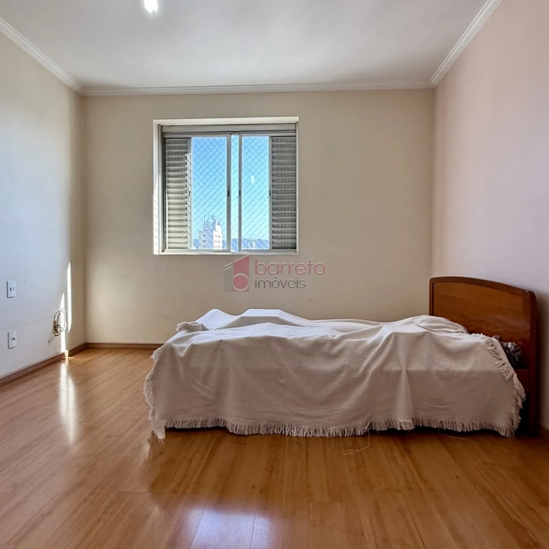 APARTAMENTO COM 3 DORMITÓRIOS À VENDA NO EDIFÍCIO MARTINS – CENTRO – JUNDIAÍ/SP
