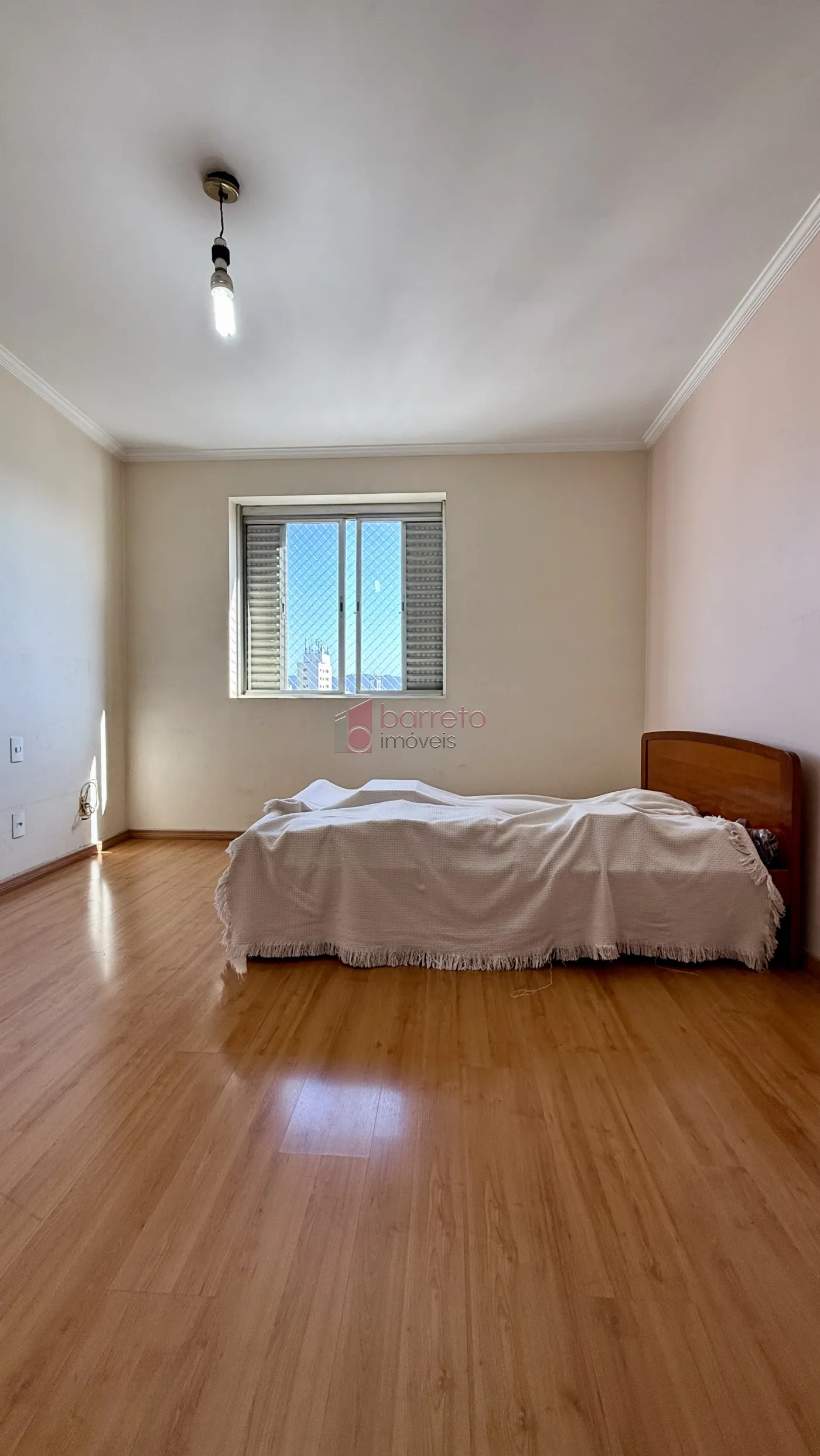 APARTAMENTO COM 3 DORMITÓRIOS À VENDA NO EDIFÍCIO MARTINS – CENTRO – JUNDIAÍ/SP