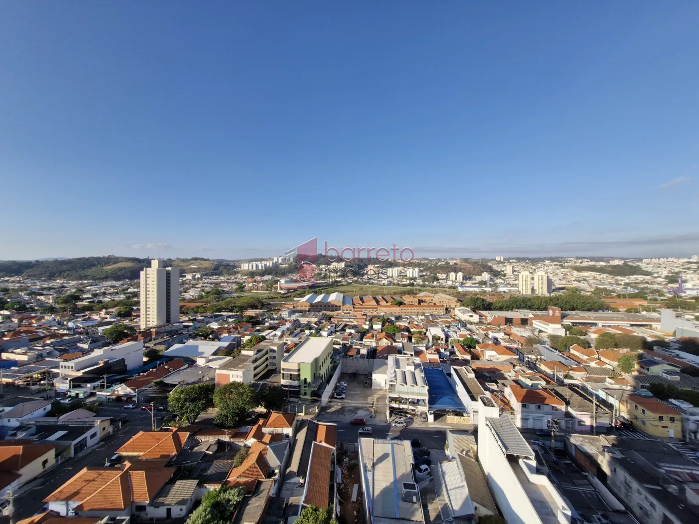 APARTAMENTO PARA LOCAÇÃO OU VENDA, NO CONDOMÍNIO EDIFÍCIO MEDITERRÂNEO NO CENTRO DE JUNDIAÍ – SP