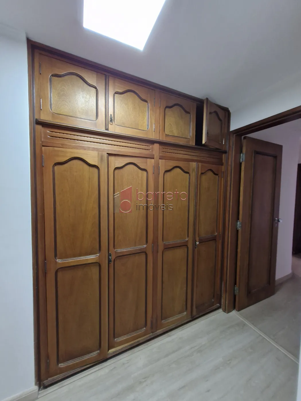 APARTAMENTO PARA LOCAÇÃO OU VENDA, NO CONDOMÍNIO EDIFÍCIO MEDITERRÂNEO NO CENTRO DE JUNDIAÍ – SP