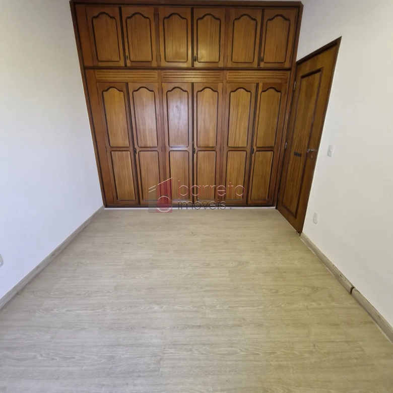 APARTAMENTO PARA LOCAÇÃO OU VENDA, NO CONDOMÍNIO EDIFÍCIO MEDITERRÂNEO NO CENTRO DE JUNDIAÍ – SP