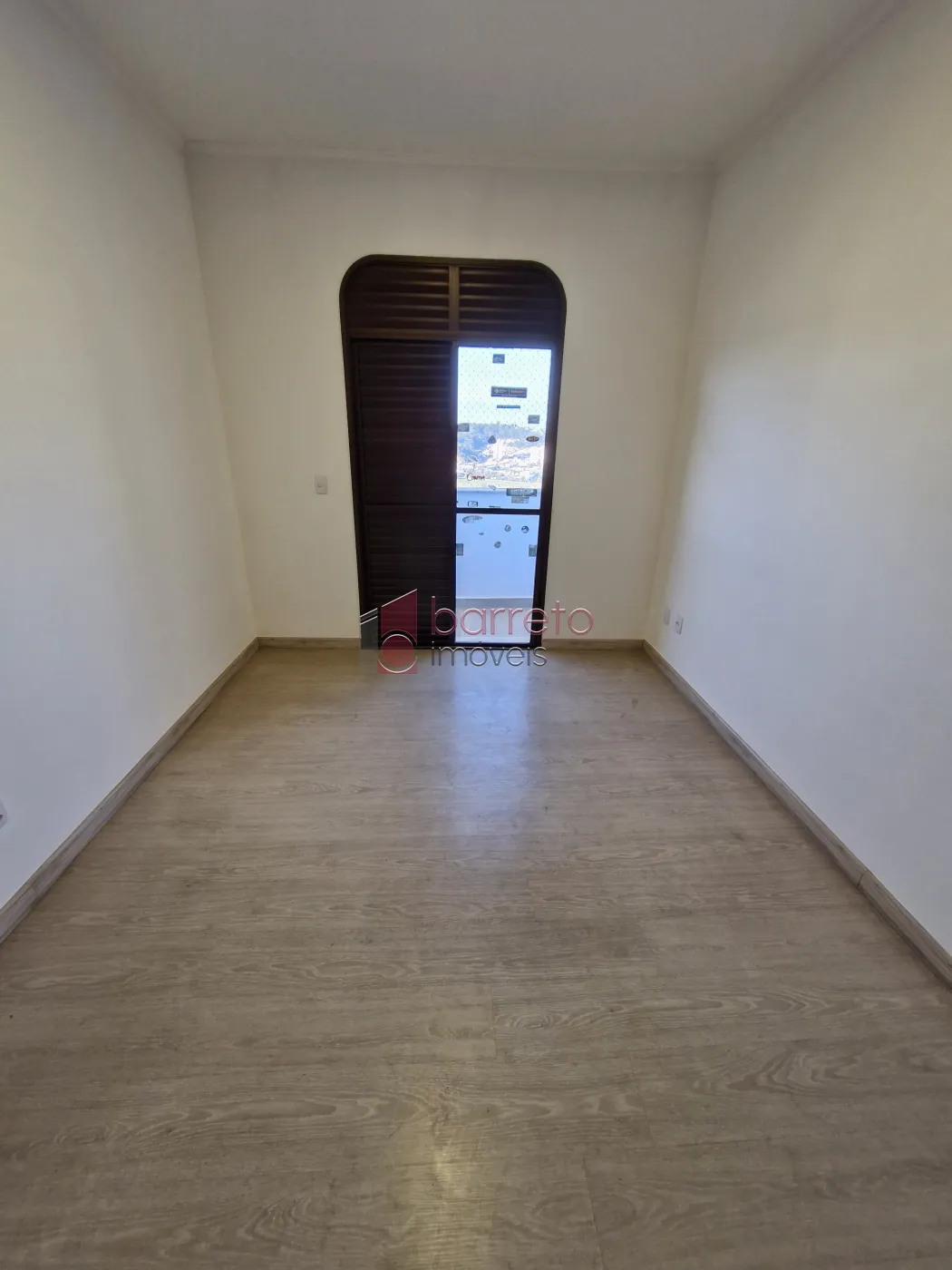 APARTAMENTO PARA LOCAÇÃO OU VENDA, NO CONDOMÍNIO EDIFÍCIO MEDITERRÂNEO NO CENTRO DE JUNDIAÍ – SP